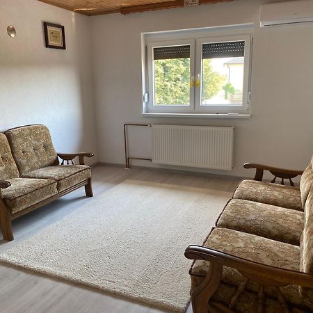 Kuca Za Odmor Tarik Villa Cazin Eksteriør billede